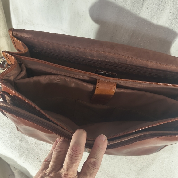 Leather Brown Briefcase / Messenger Bag Vintage 20" X 13" X 10" Tannery West - Picture 10 of 12